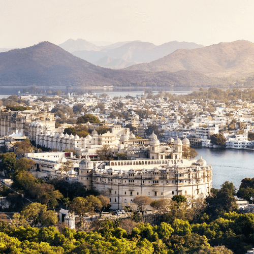 Udaipur Sightseeing Taxi Service